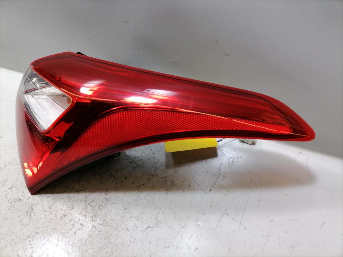 Hyundai I30 original R&uuml;cklicht R&uuml;ckleuchte Schlussleuchte rechts Flie&szlig;heck Bj.2014